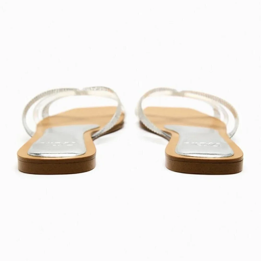 Zara flat vinyl